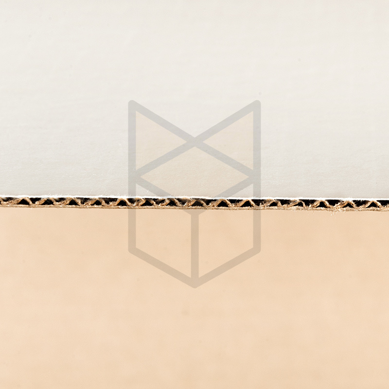 Коробка самосборная 380х220х40 Т22 МГК Белый